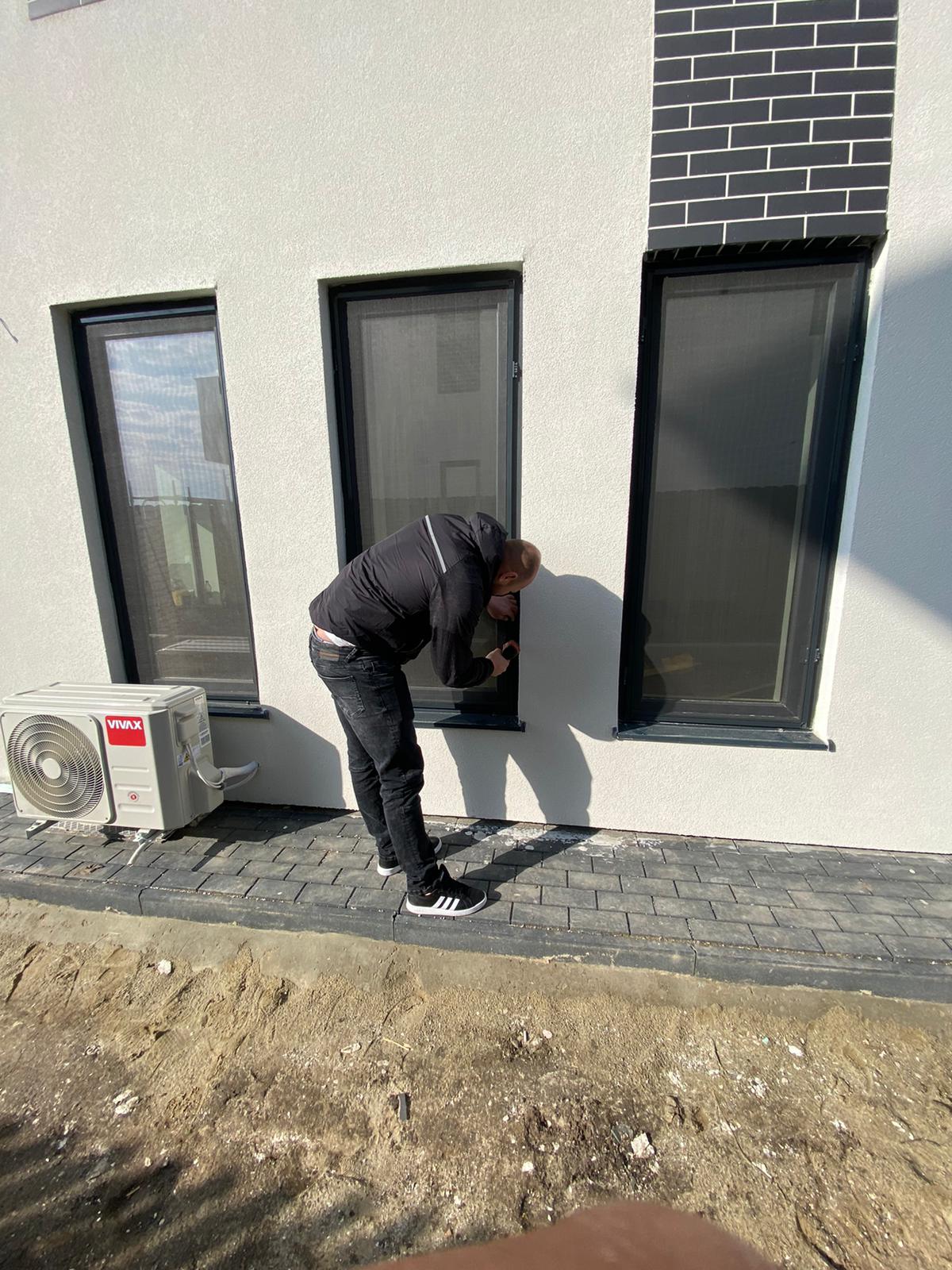 Plasa de tantari cu balama